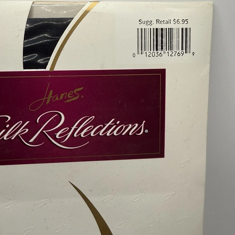 Hanes Silk Reflections 718 AB Barely Black Silky Sheer Control‎ Top Pantyhose